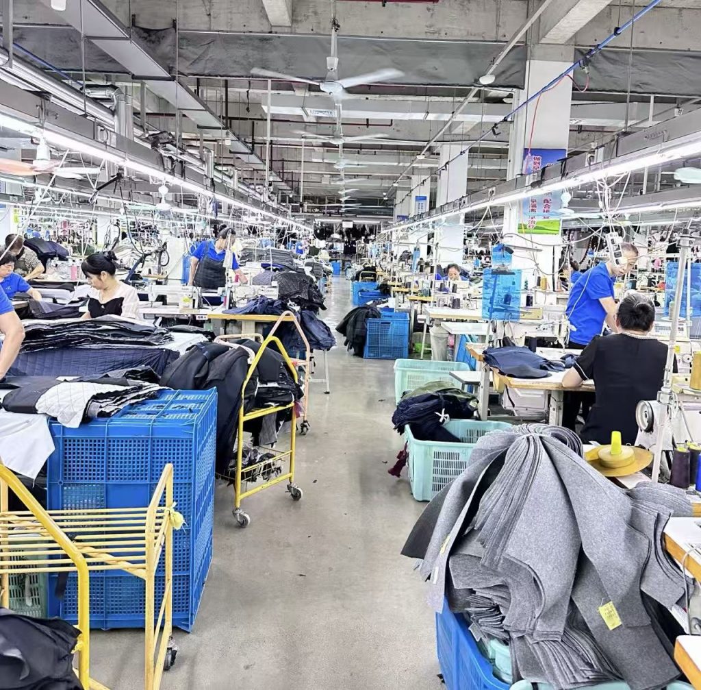 Private label modest wear manufacturer in China producing abayas and modest dresses